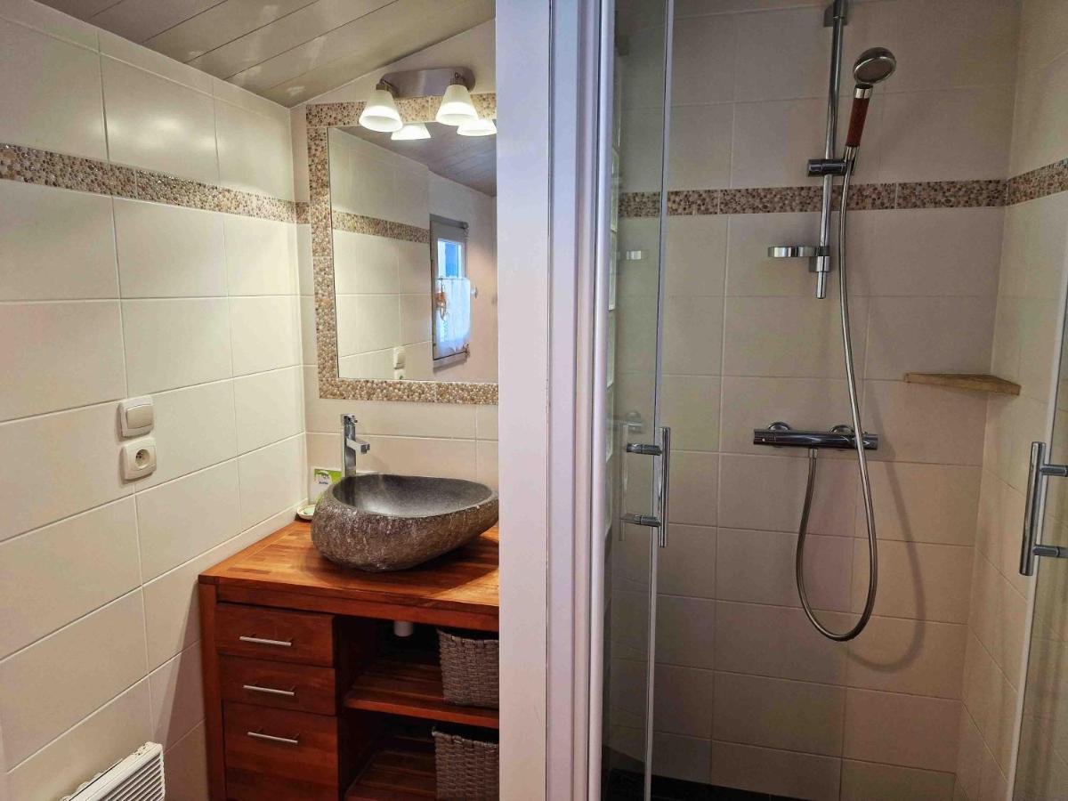 Les Pieds Dans L'Eau :Ker Anne Port-Joinville Exterior foto